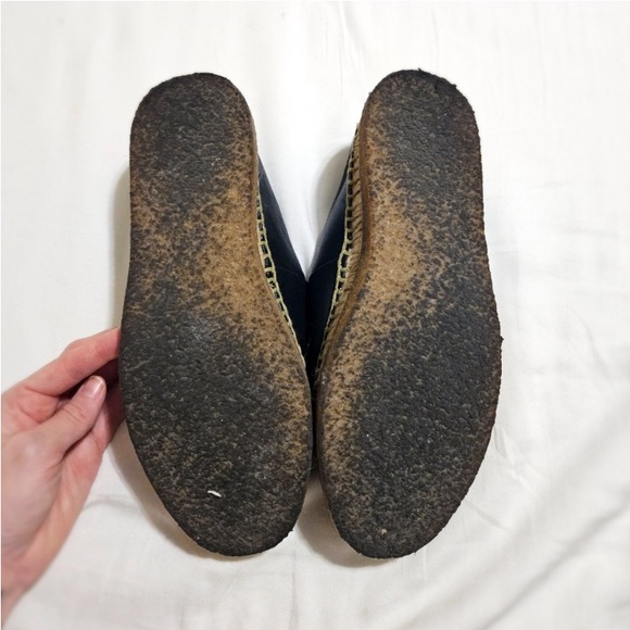 CHANEL Lambskin Espadrilles Flats. Size 39 - Picture 4 of 5